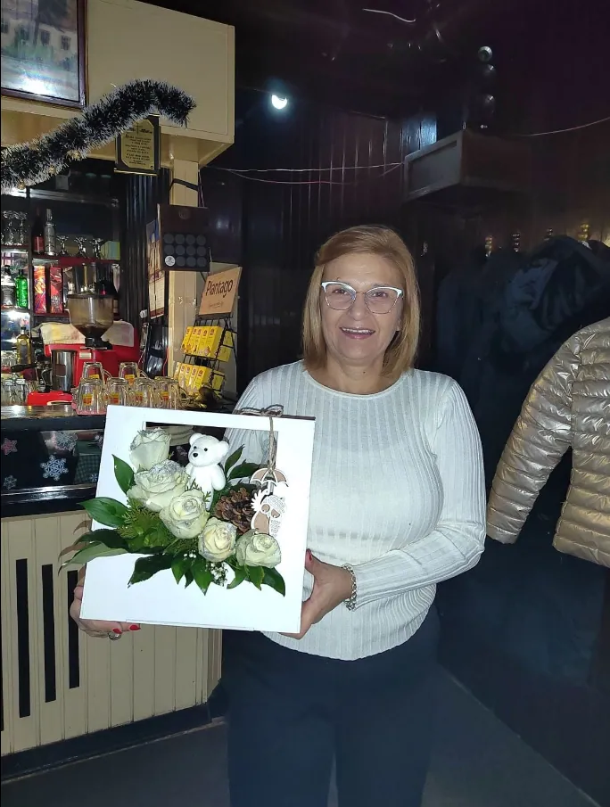 Osmeh osoblja kafane